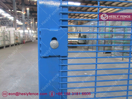 China Clear View 358 Anti-climb Mesh Fence | 8 Gauge steel wire | 1/2&quot; x 3&quot; slot hole | Blue Powder Coated | HeslyFence China supplier